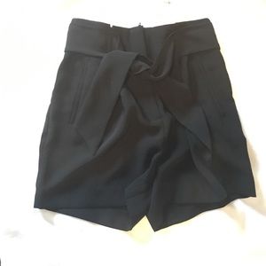 🌸1 HOUR SALE🌸Never worn H&m shorts!